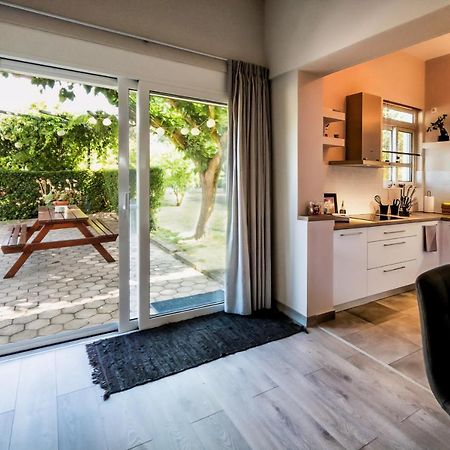 Emmy'S Guesthouse スパルティ エクステリア 写真